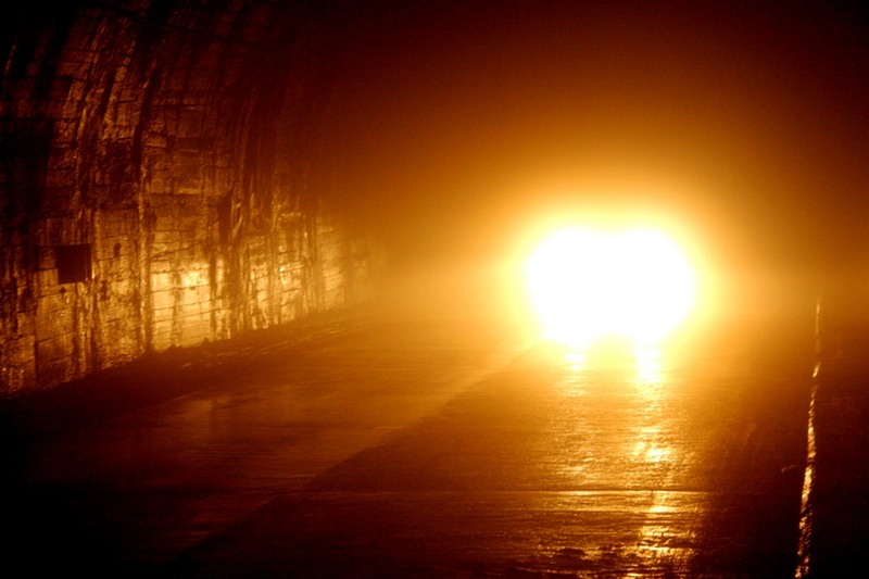 luminita-de-la-mijlocul-tunelului