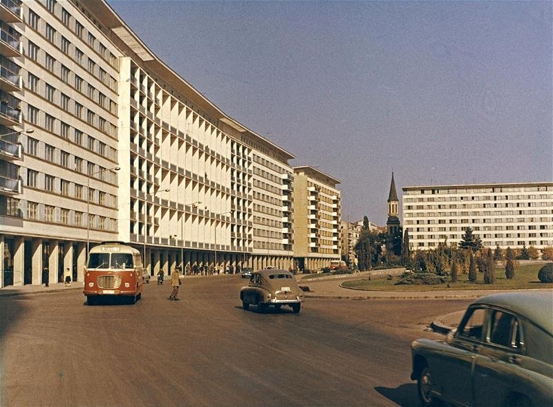 piata-palatului-rpr-1962-mihai-anton_v