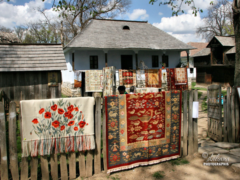 covoare-in-muzeul-satului-tapiserie